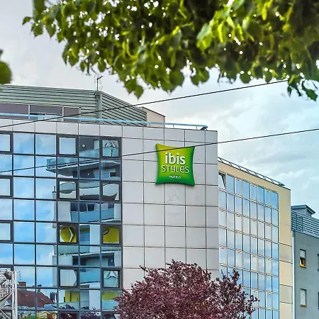 Ibis Styles Stade De La Meinau Отель